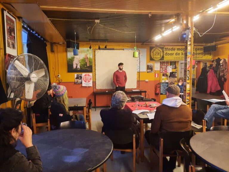 Politiek café over de wooncrisis groot succes!